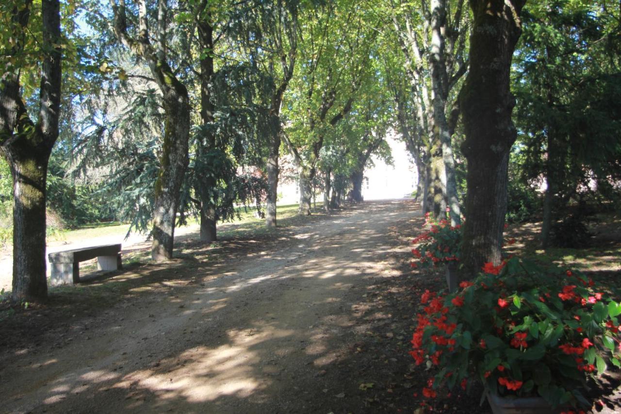 Chateau De La Chapelle Des Bois Fleurie Phòng bức ảnh
